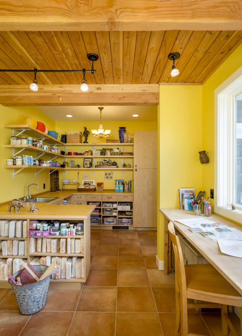 140404_pottery_studio_02