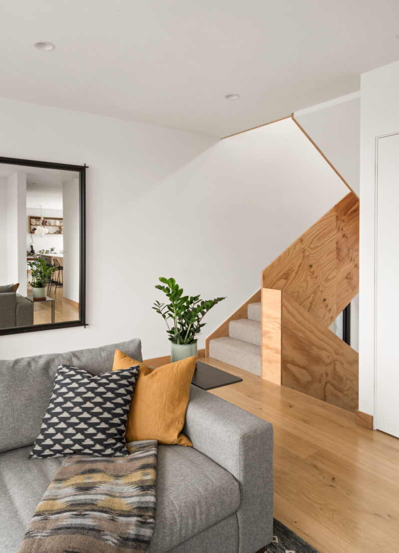 Crescent_Porchlight_2601_web-29