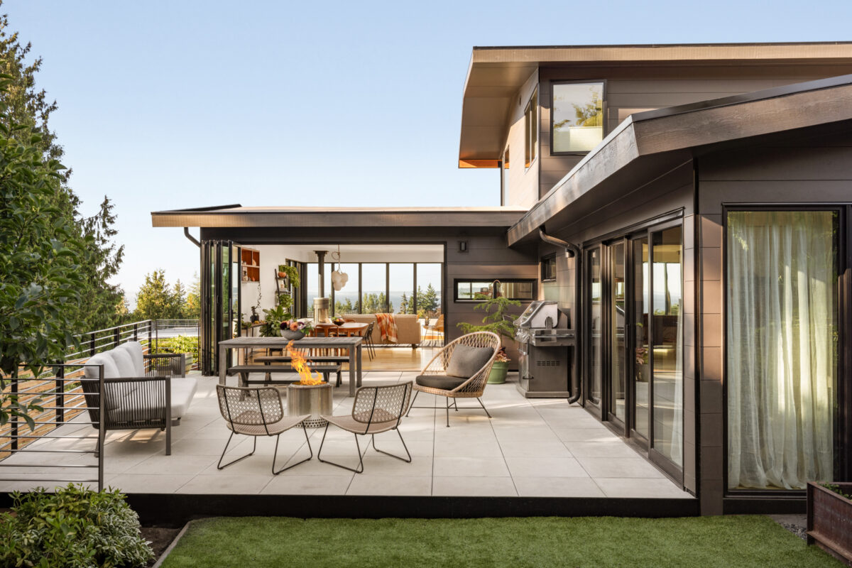 Crescent_Porchlight_2601_webNEW-15