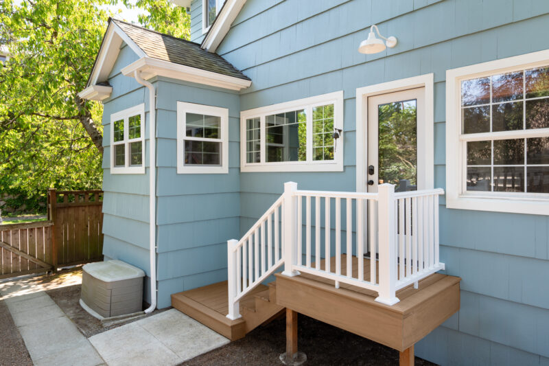 Crescent_Porchlight_Kemp_web-12