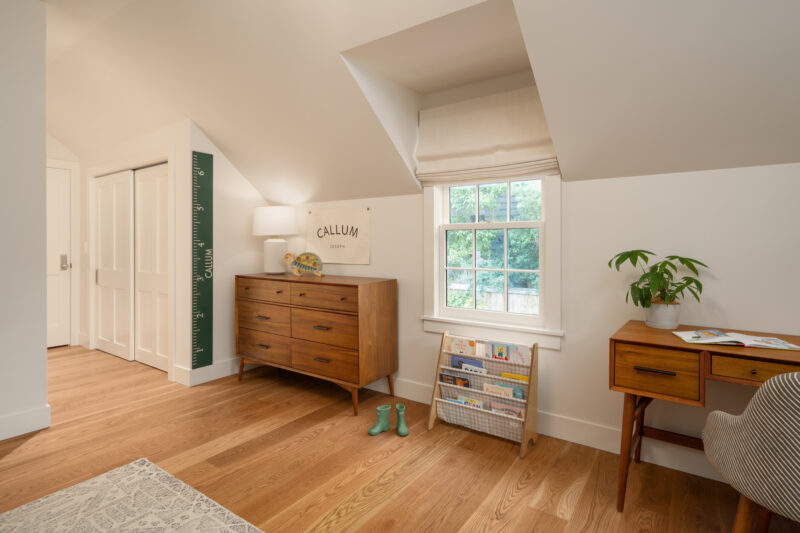 Crescent_Porchlight_Kinsman2025_web-20