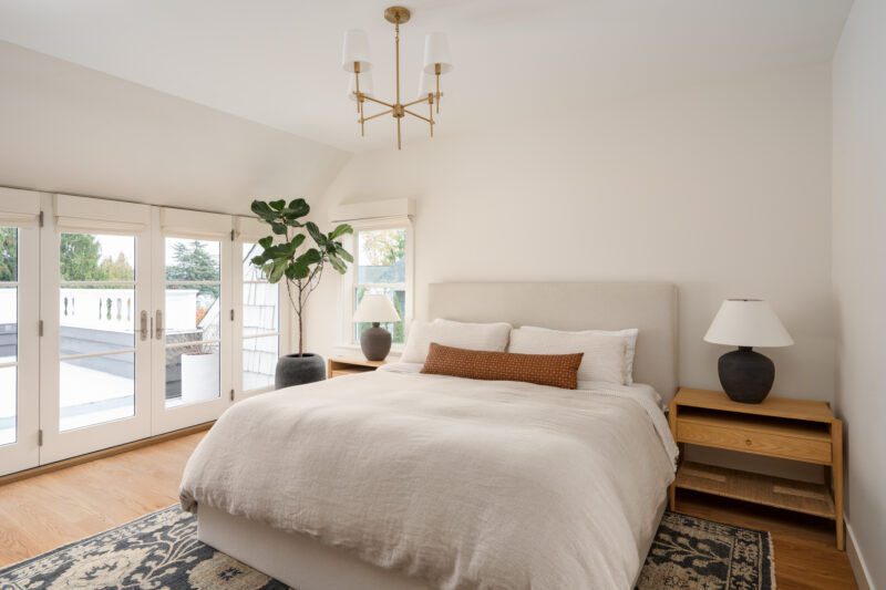 Crescent_Porchlight_Kinsman2025_web-9