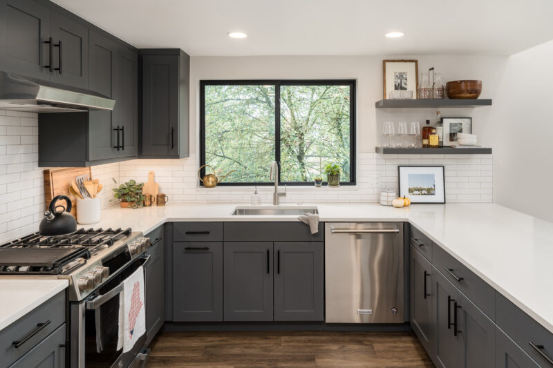 Crescent_Porchlight_Kinsman_web-4