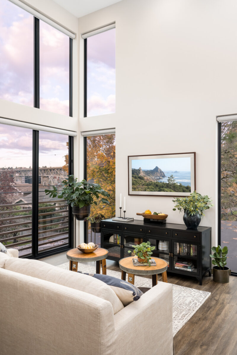 Crescent_Porchlight_Kinsman_web-7