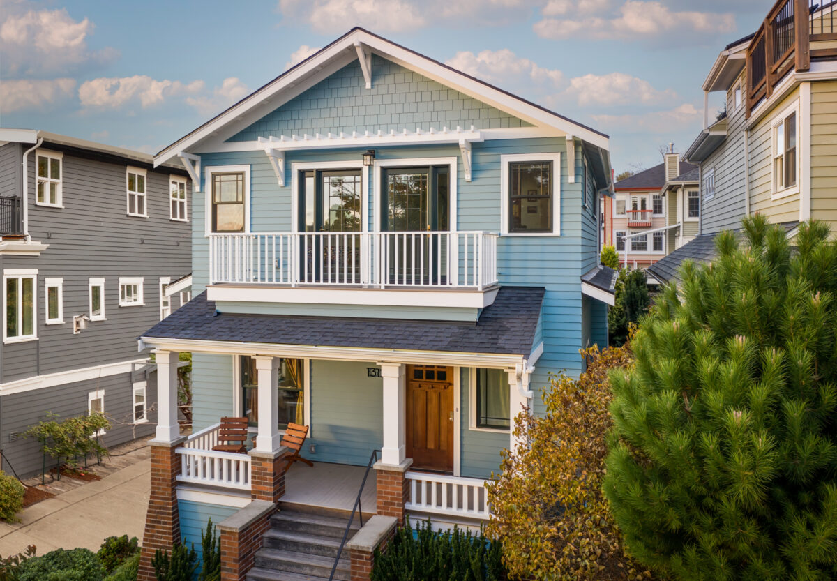 Crescent_Porchlight_WeiTullio_web-1