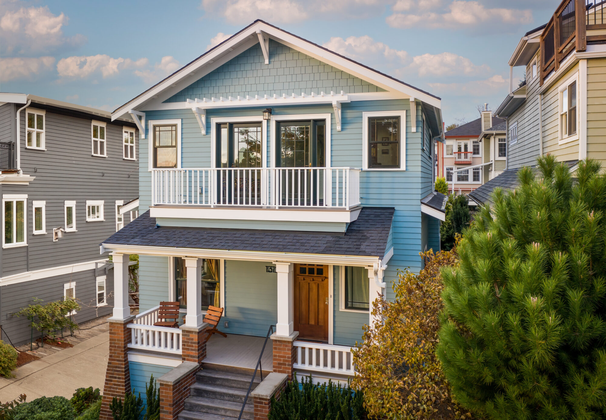 Crescent_Porchlight_WeiTullio_web-1