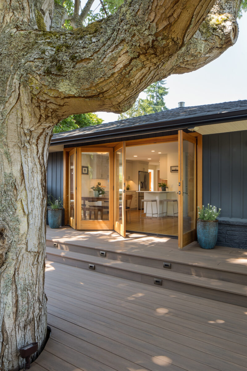 Porchlight_Crescent_Berard_web-4