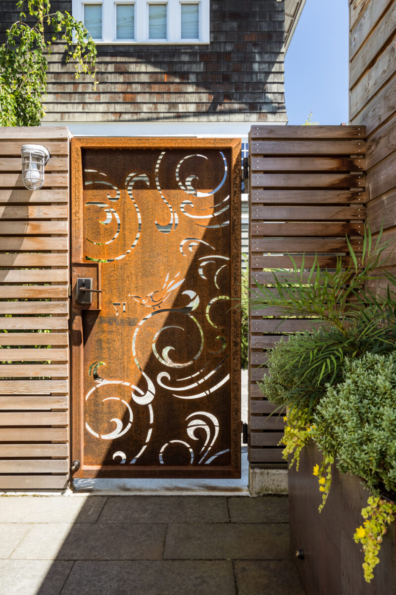 Porchlight_Crescent_GauseLowry_web-9