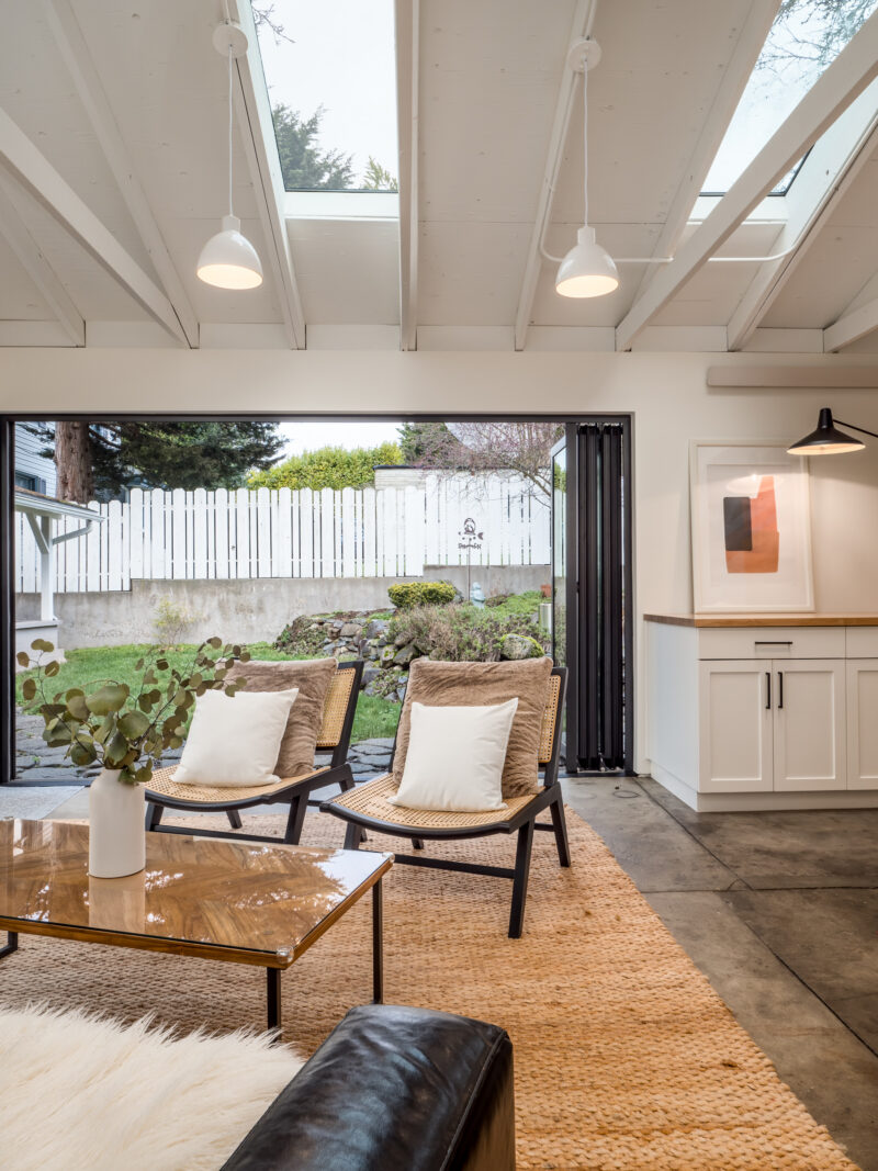 Porchlight_Crescent_Jensen_web-9