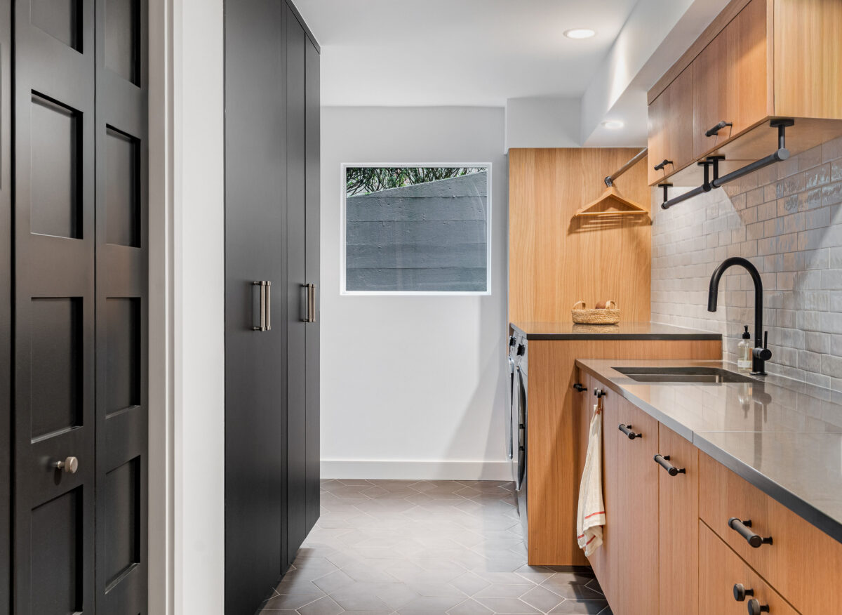 Modern Laundry Room