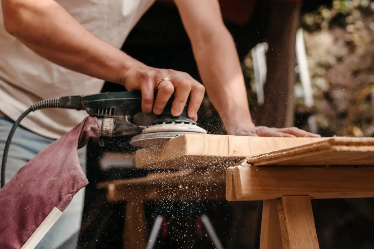 6082335